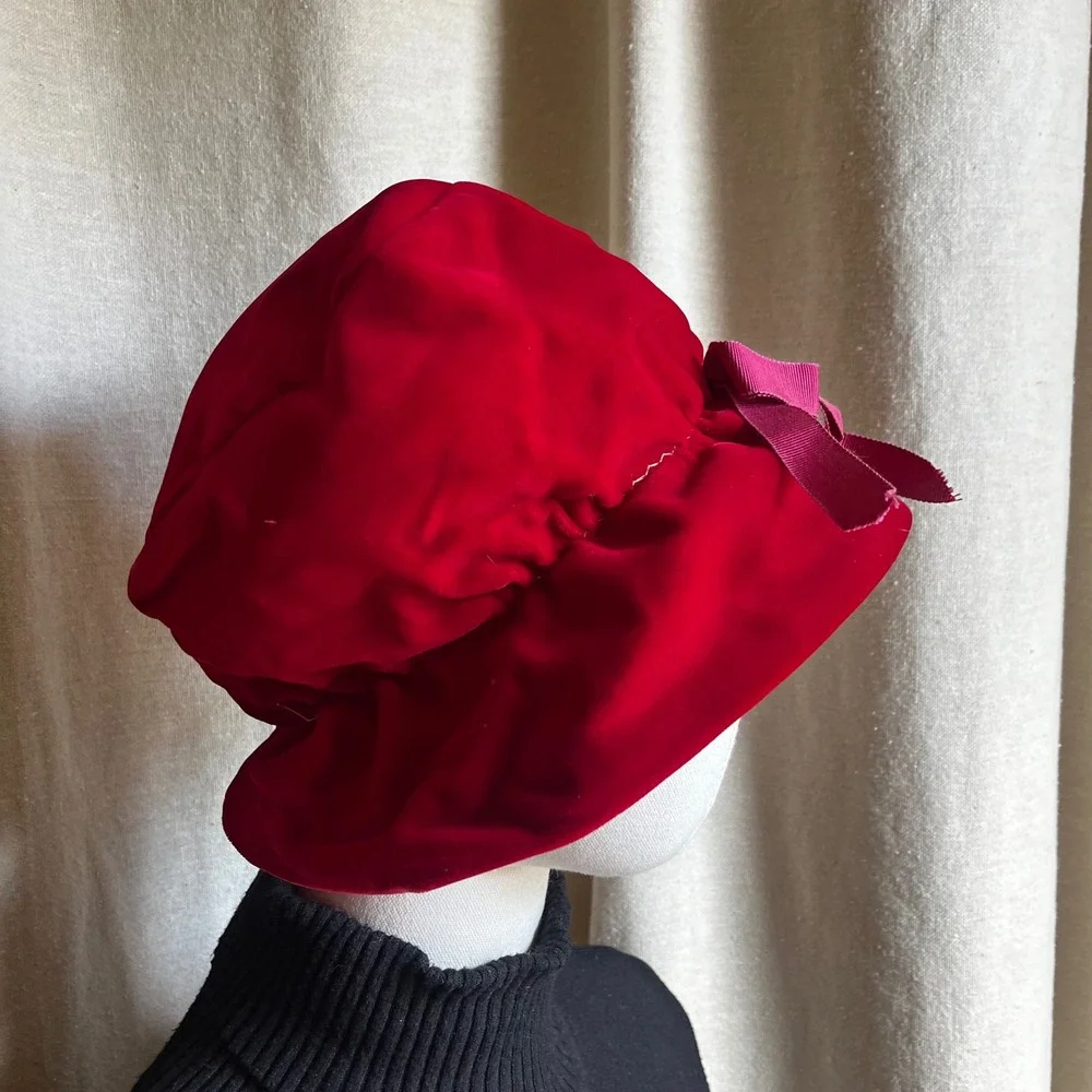 Vintage Red Velvet Tilt Hat Wide Brim Cocktail Hat Dramatic Statement Hat‎
